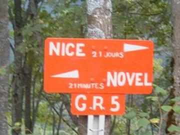 Nice 21 jours, Novel 21 minutes